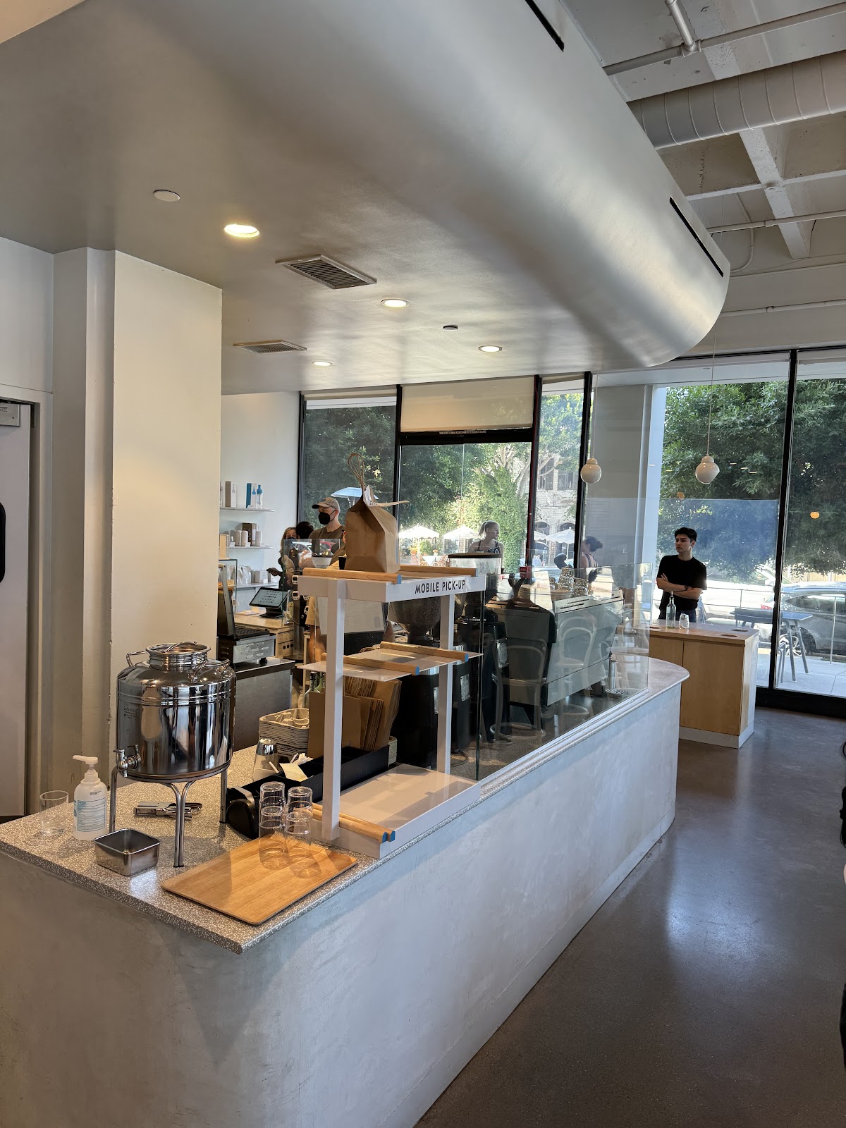 Blue Bottle Coffee CA 90048 — café photo 4