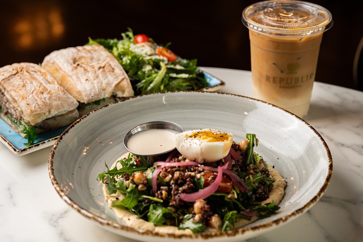 Republik Coffee Burbank — café photo 2