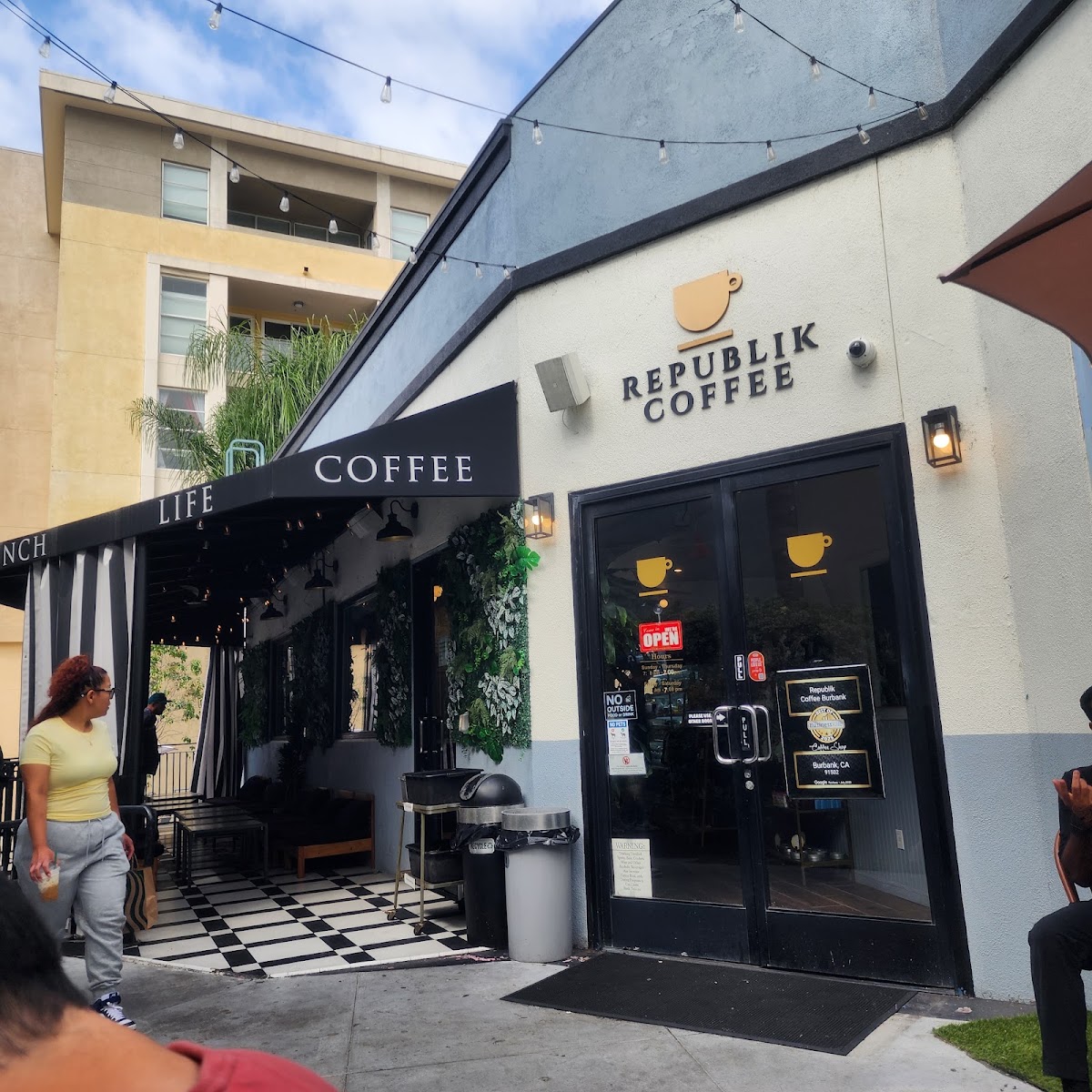 Republik Coffee Burbank — café photo 6
