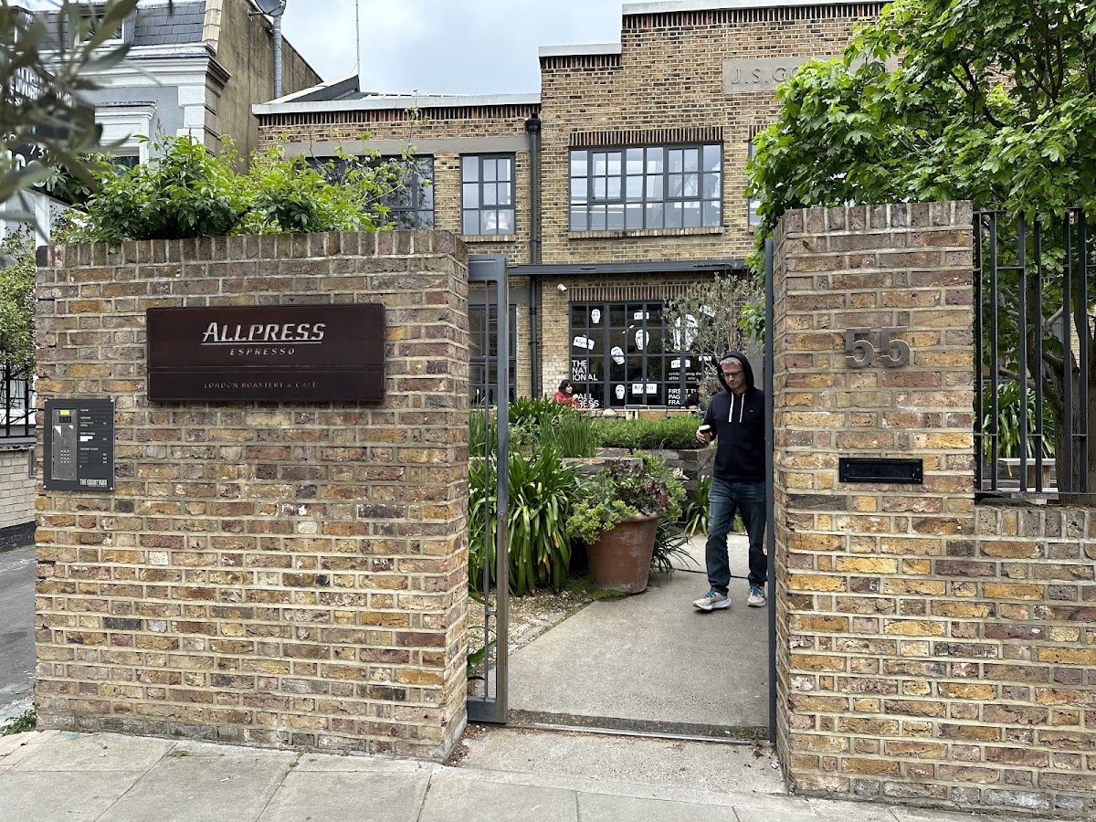Allpress Coffee Roasters Dalston — café photo 6