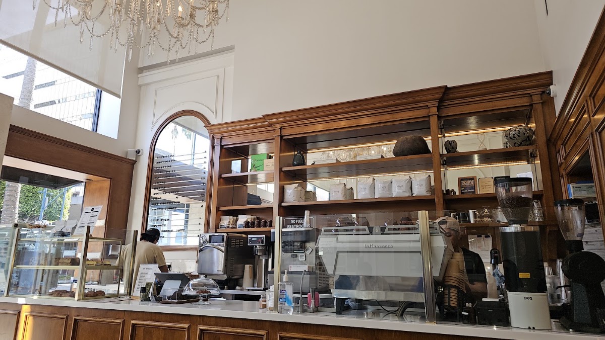 Avva Coffee Beverly Hills — café photo 4