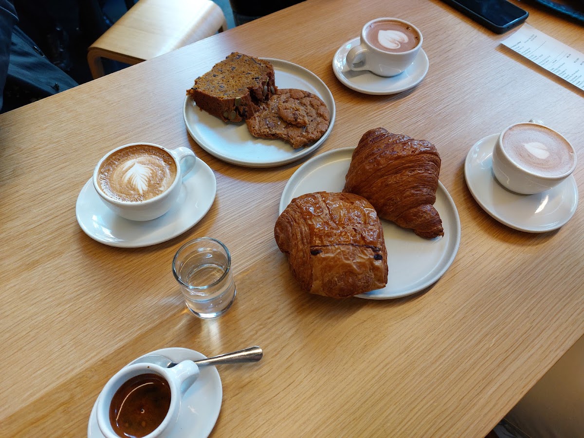 Blue Bottle Coffee CA 94105 — café photo 2