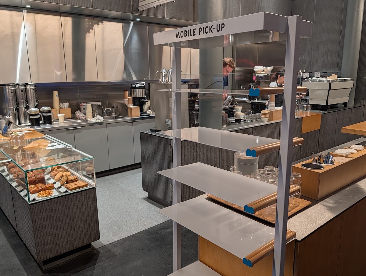 Blue Bottle Coffee CA 94105 — café photo 6