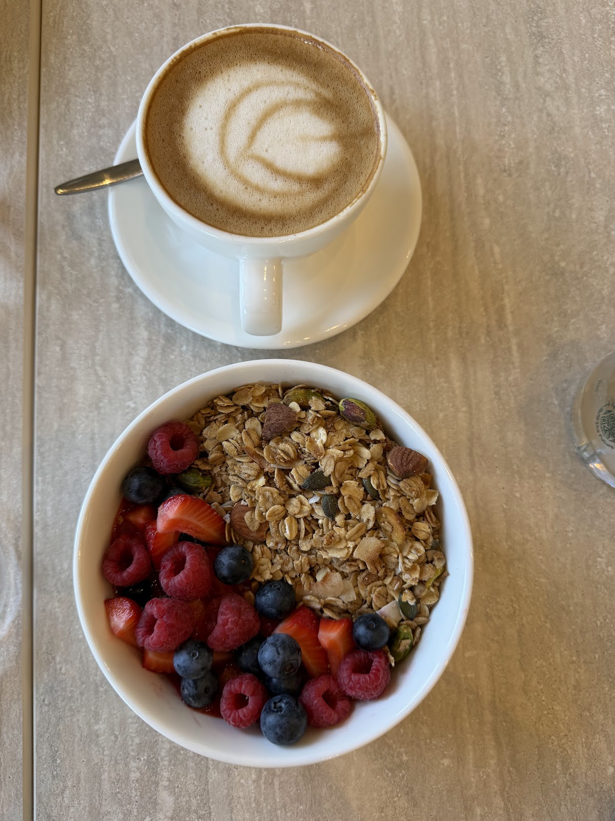 Grind Coffee Elviria — café photo 3