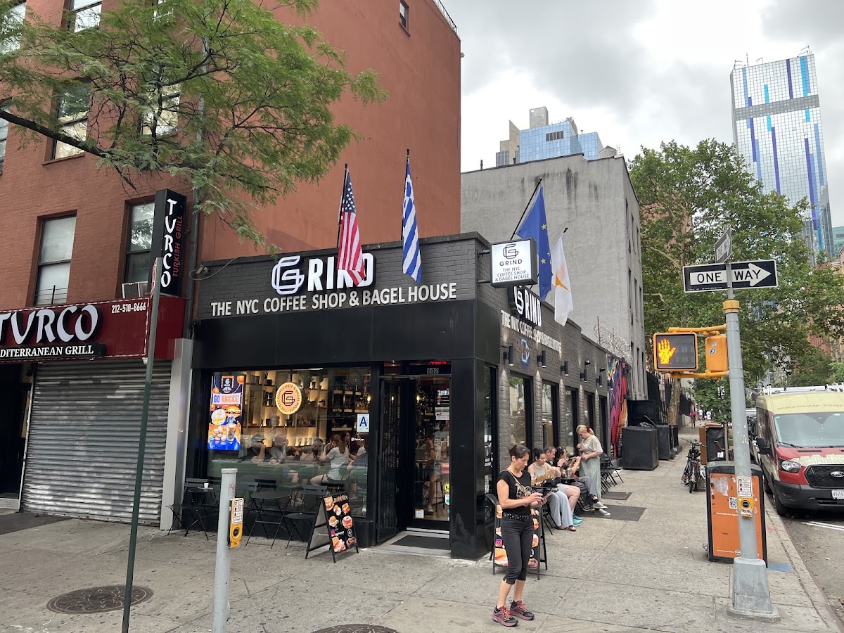 GRIND THE NYC COFFEE SHOP & BAGEL HOUSE — café photo 1