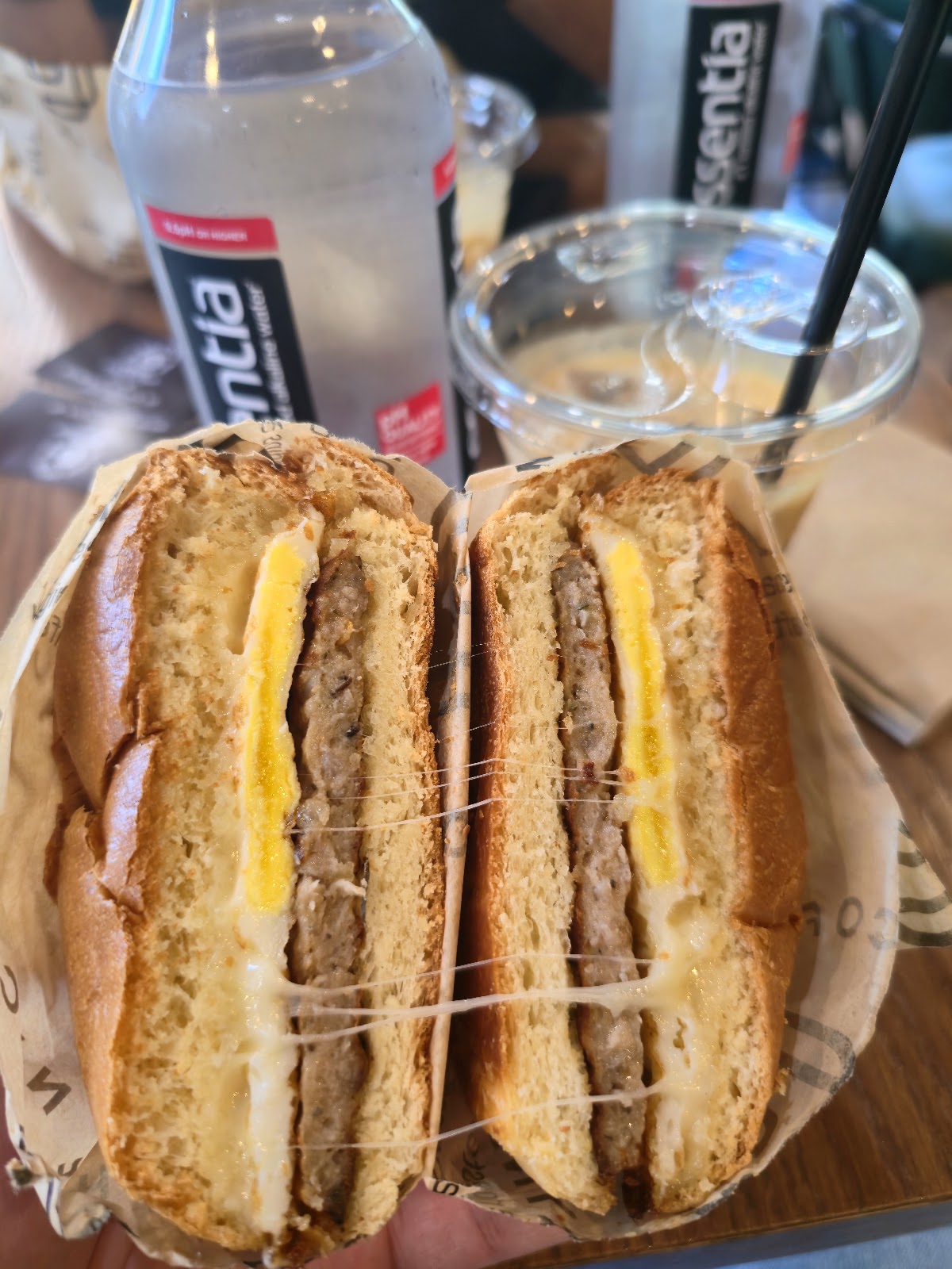 GRIND THE NYC COFFEE SHOP & BAGEL HOUSE — café photo 2
