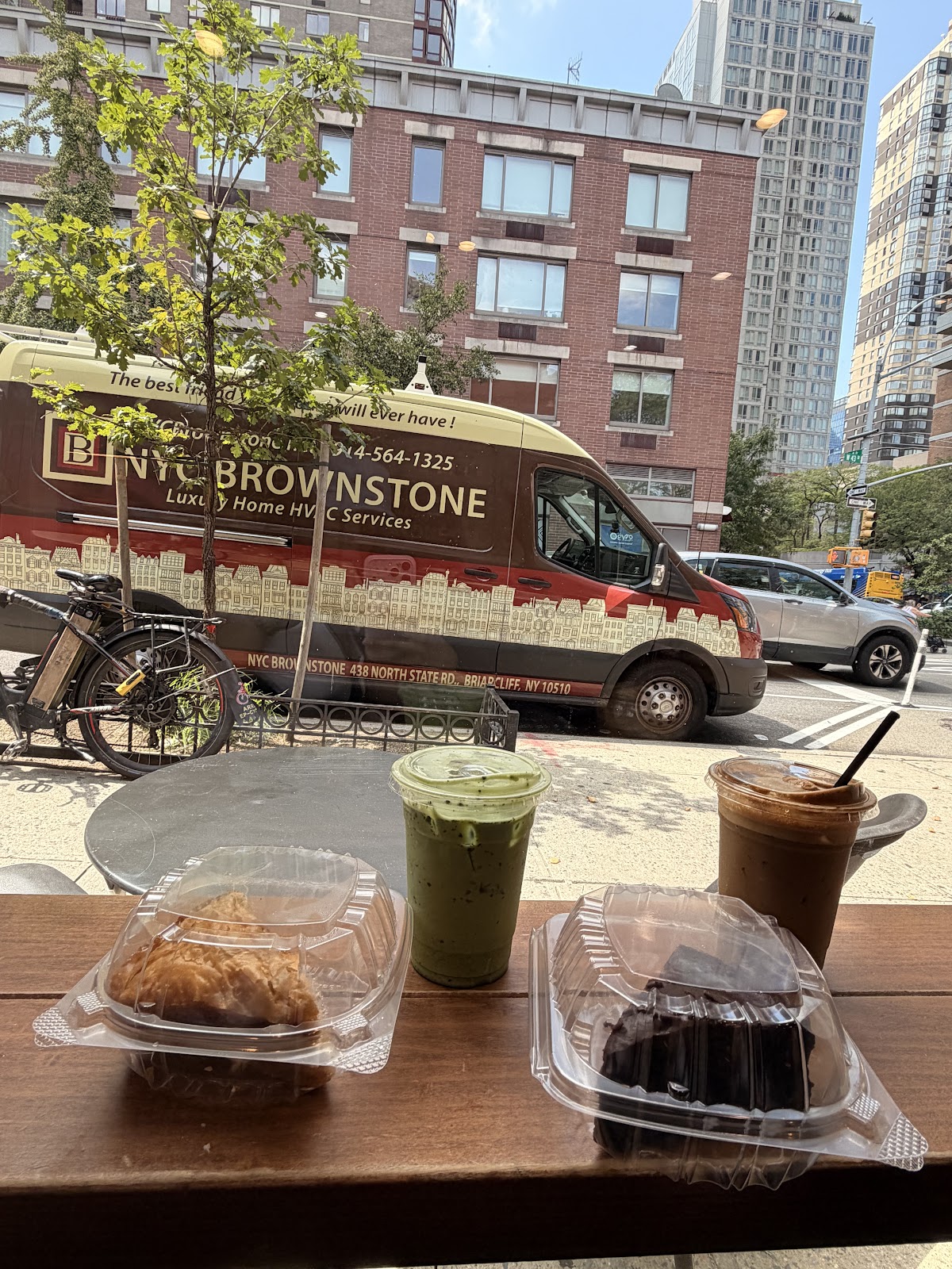 GRIND THE NYC COFFEE SHOP & BAGEL HOUSE — café photo 3