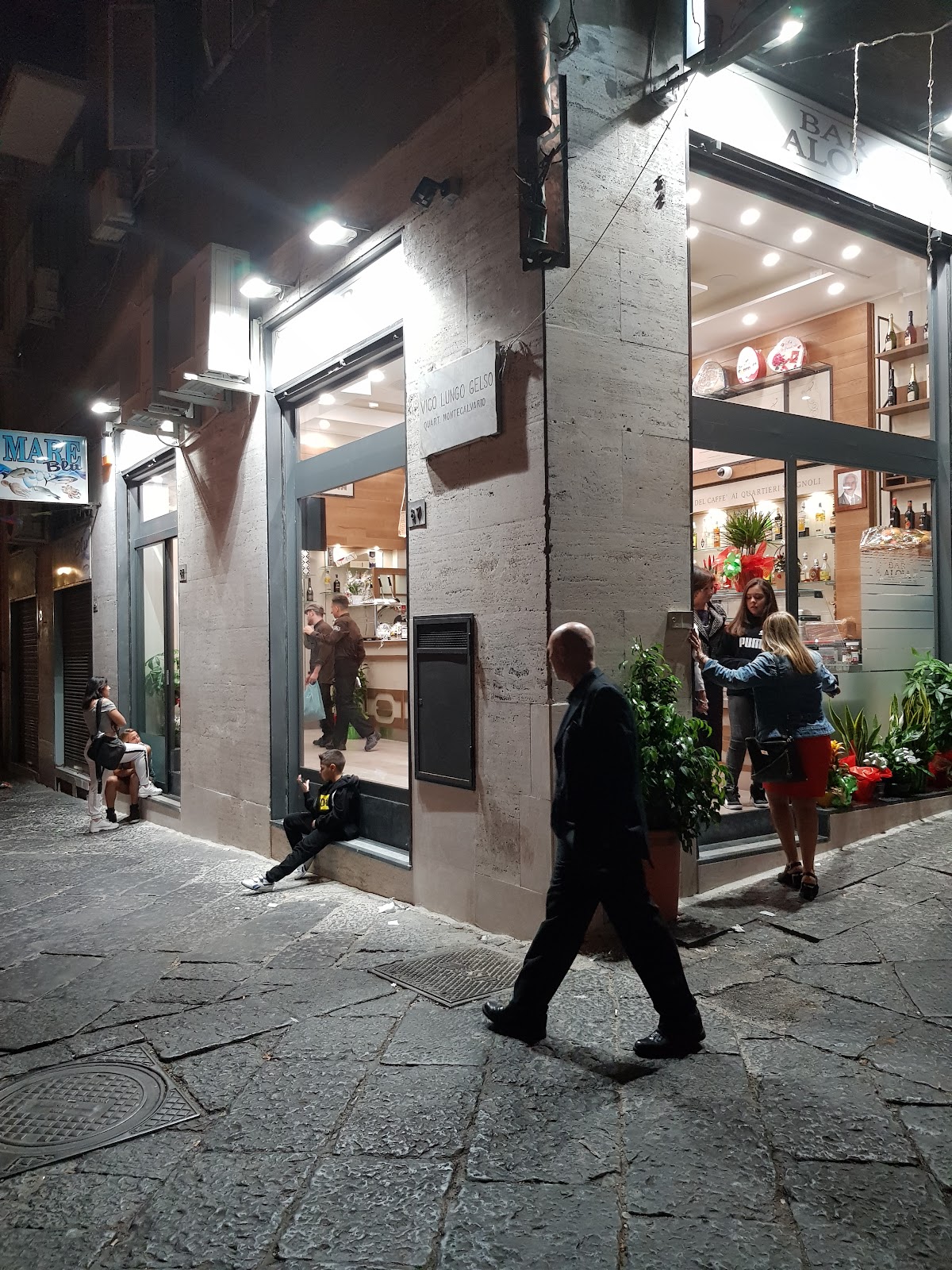 Quartieri Spagnoli Coffee — café photo 1