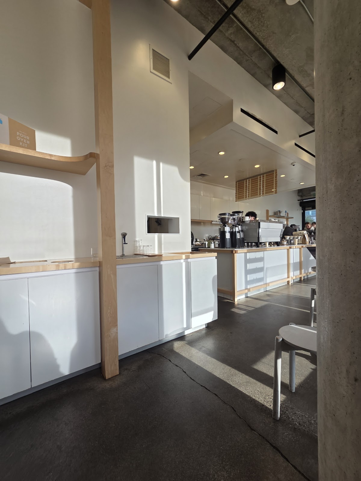 Blue Bottle Coffee CA 90094 — café photo 4