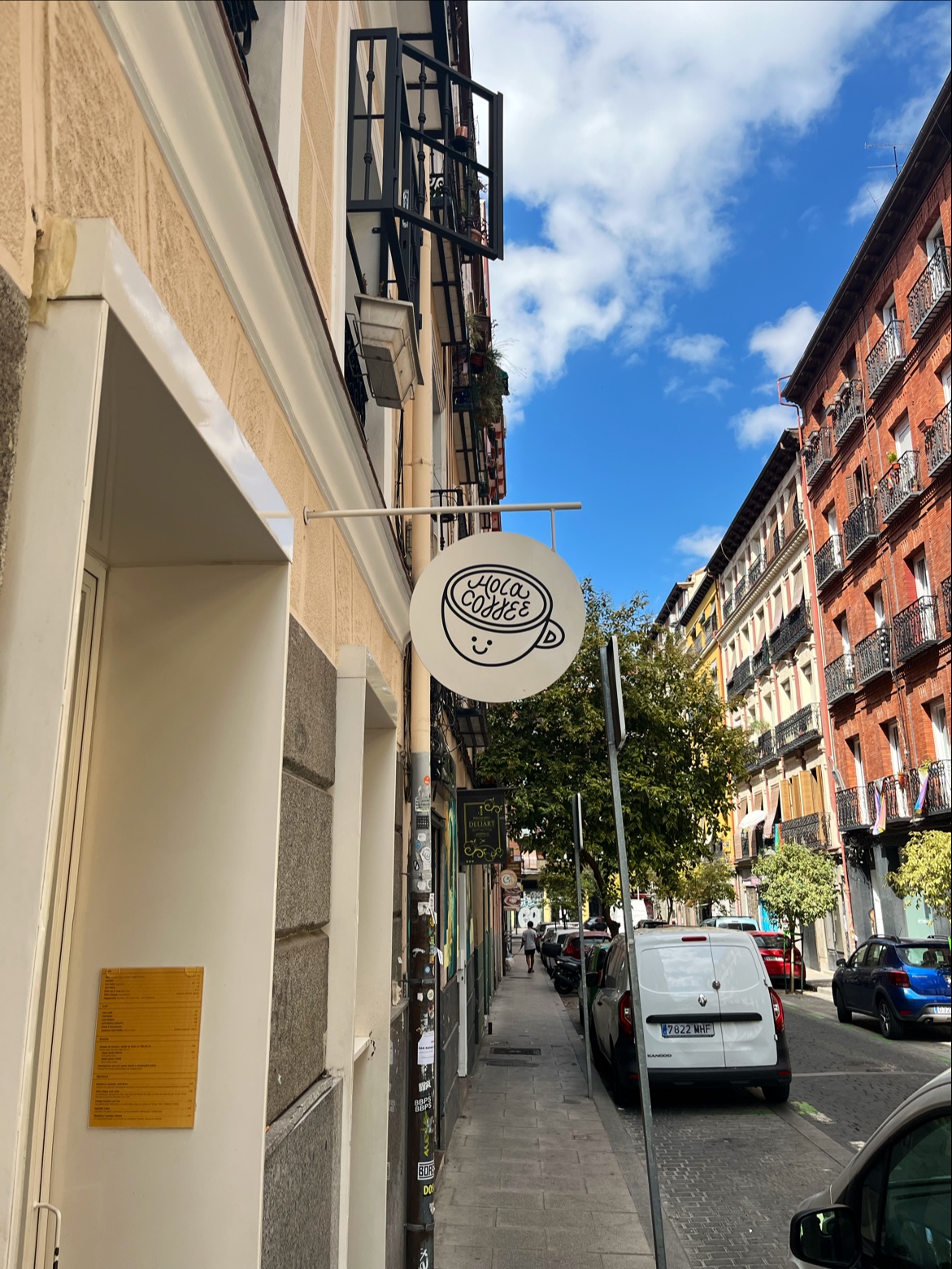 Hola Coffee Barquillo — café photo 4