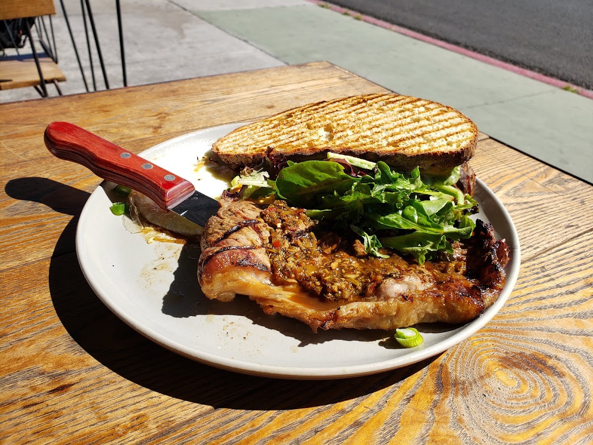 PublicUs — café photo 3
