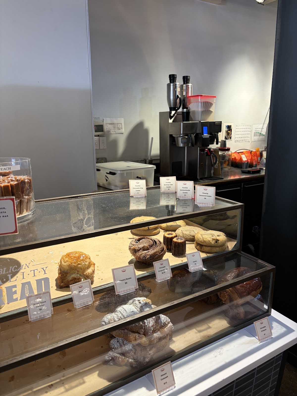 Intelligentsia Coffee Broadway — café photo 5