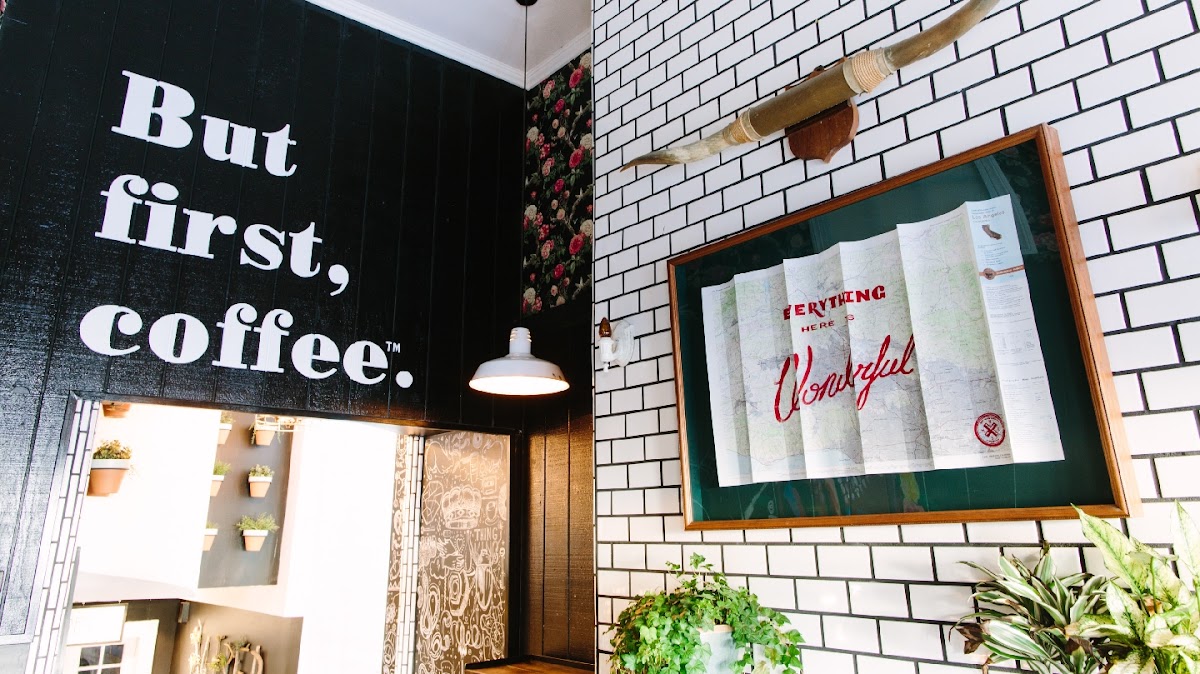 Alfred Coffee Melrose Place — café photo 1