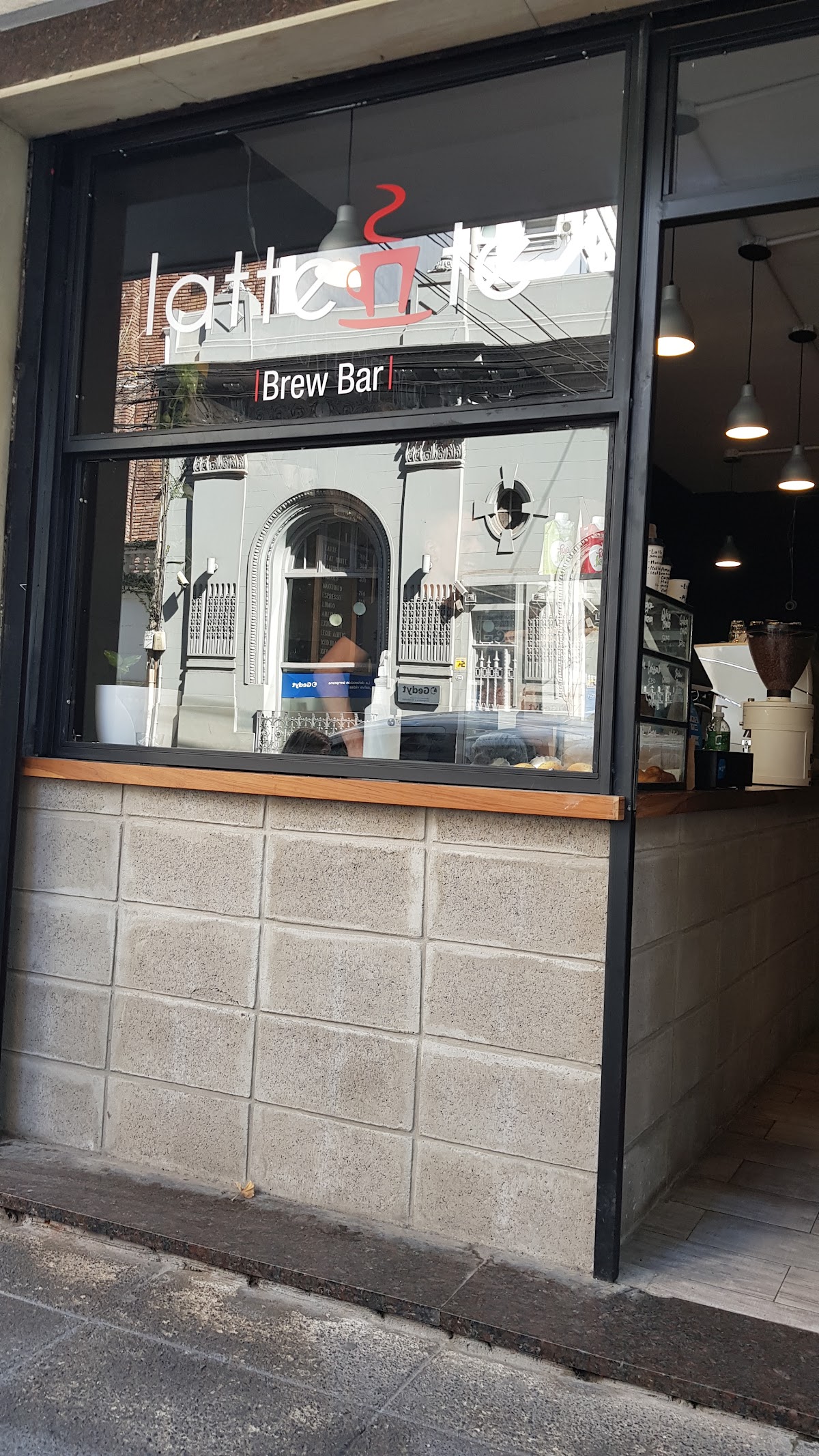Lattente Recoleta — café photo 1