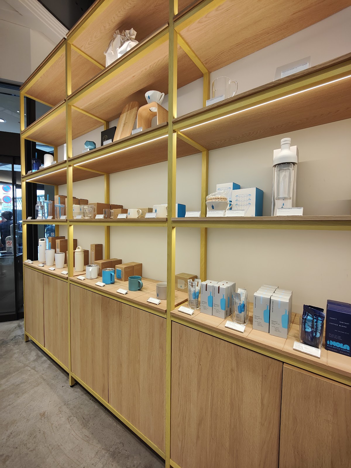 Blue Bottle Coffee Chuo Ward — café photo 3