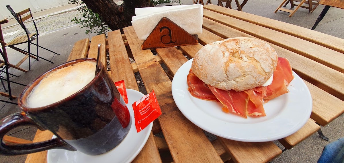 Aduela — café photo 2