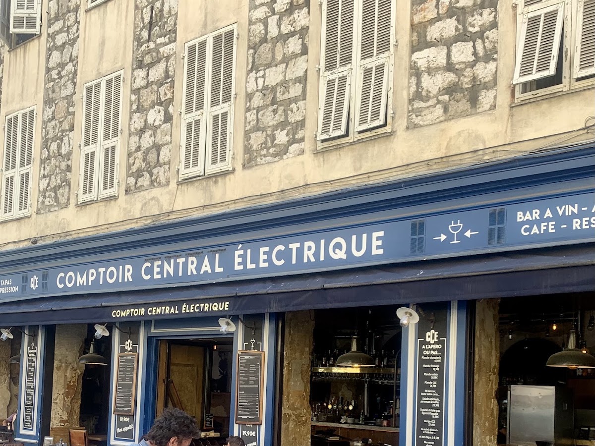 Le Comptoir Central Electrique — café photo 3
