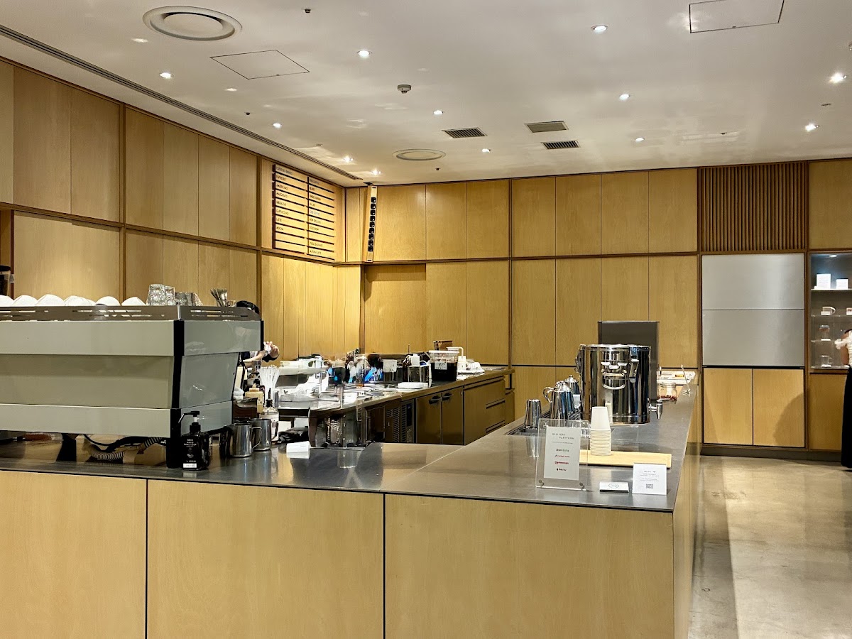 Blue Bottle Coffee Minato City — café photo 5