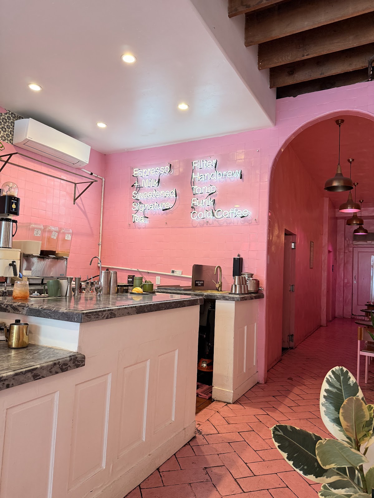 Dayglow Silver Lake — café photo 3