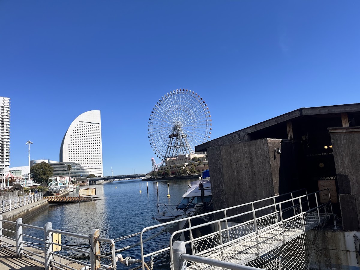 Minatomirai Slow Bar — café photo 6
