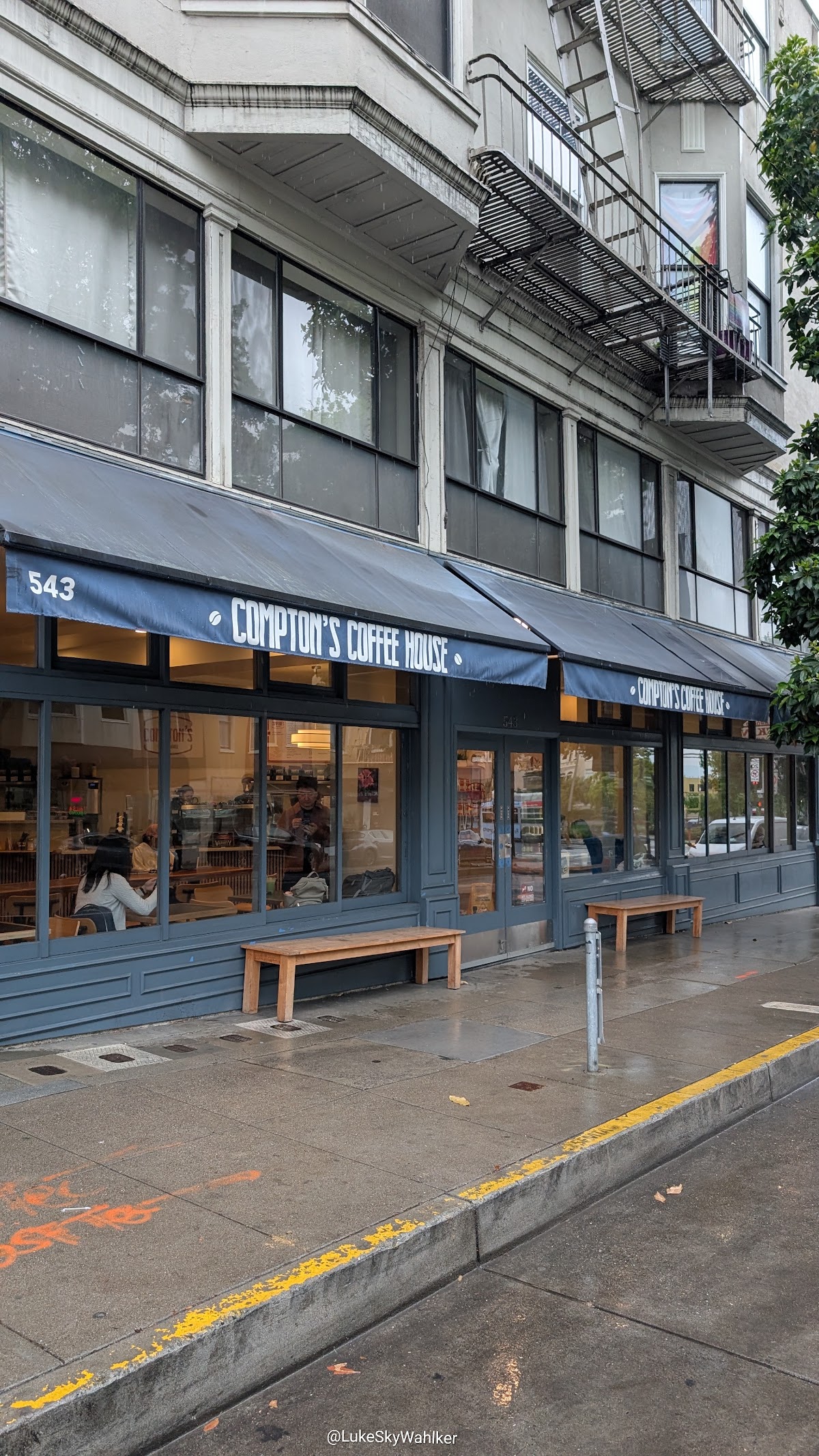 Comptons Coffee House — café photo 1