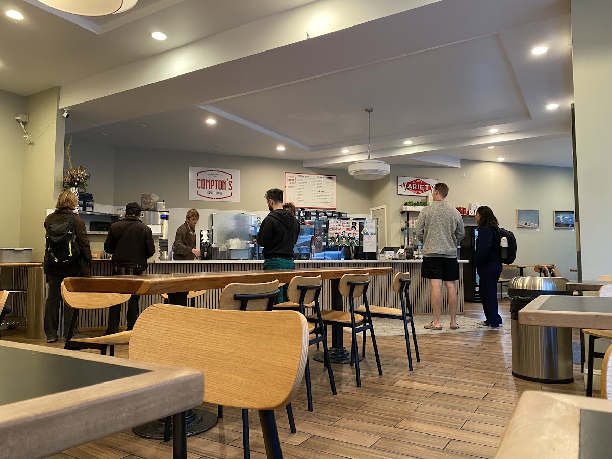 Comptons Coffee House — café photo 4