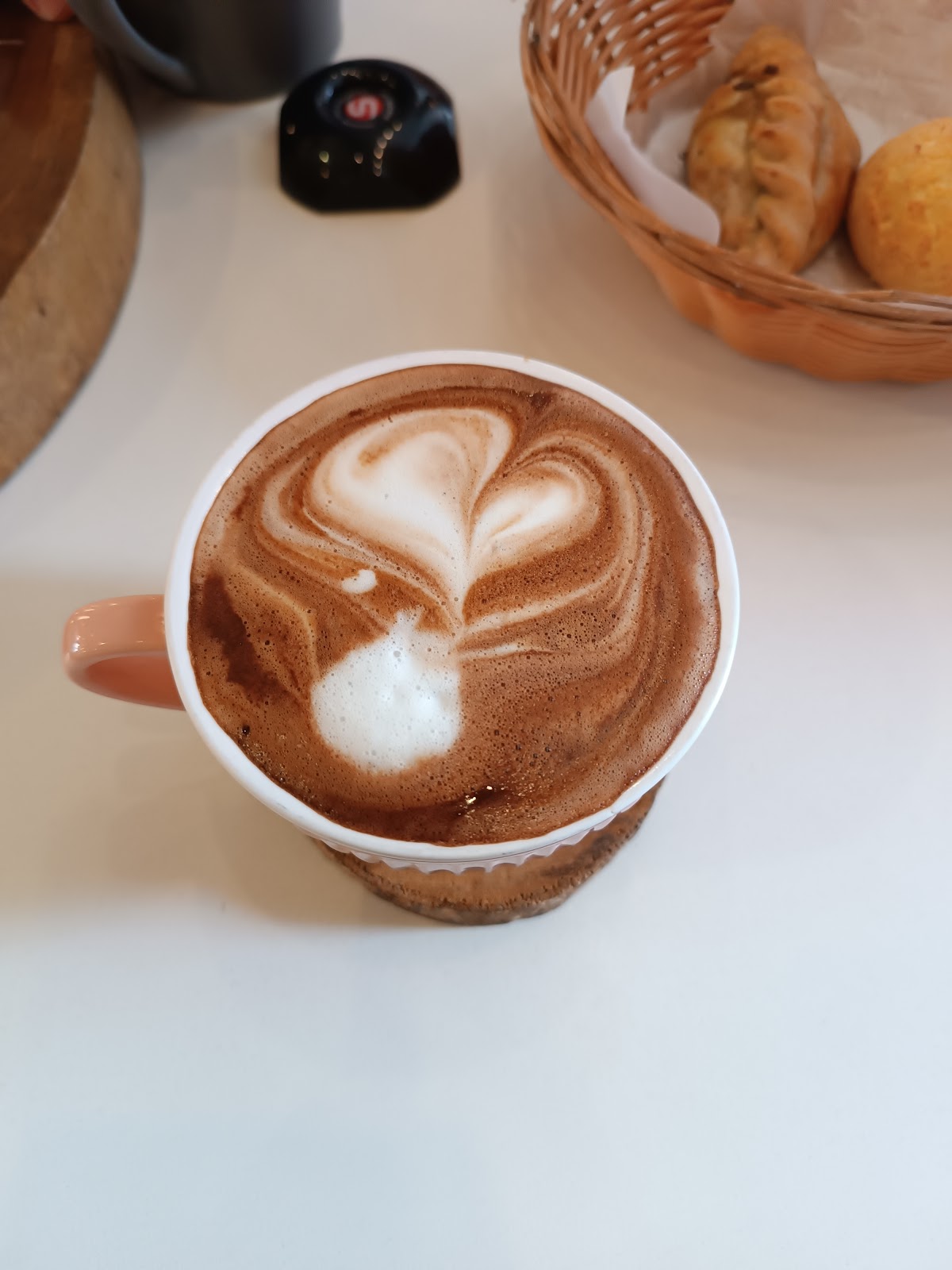 Um Coffee Co Oscar Freire — café photo 4