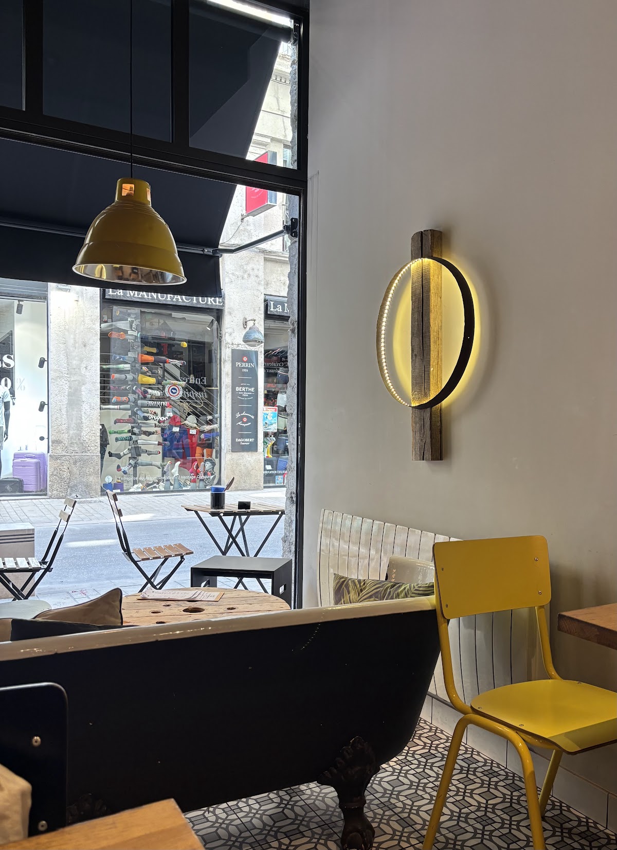 Slake Coffee House — café photo 2
