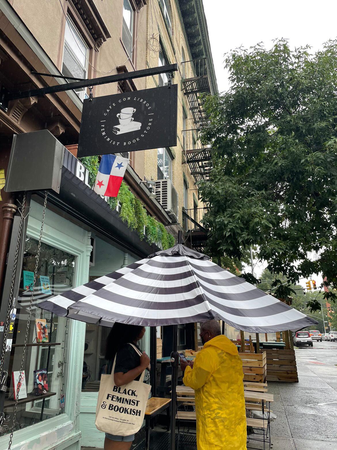 Cafe con Libros — café photo 1
