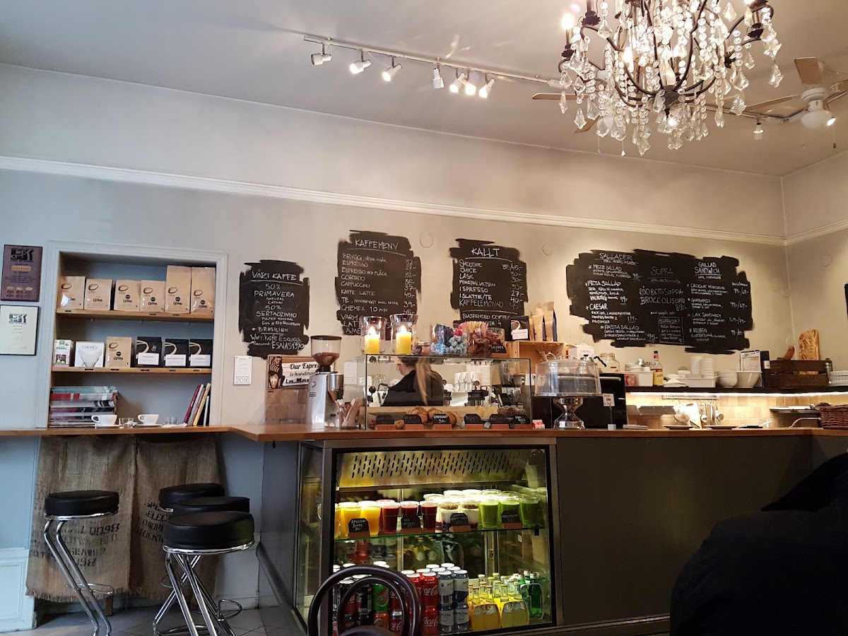 Kafe Esaias — café photo 5