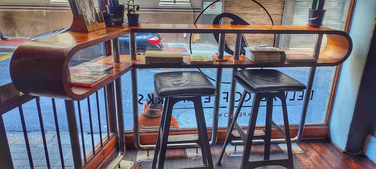 Deluxe Coffeeworks — café photo 6