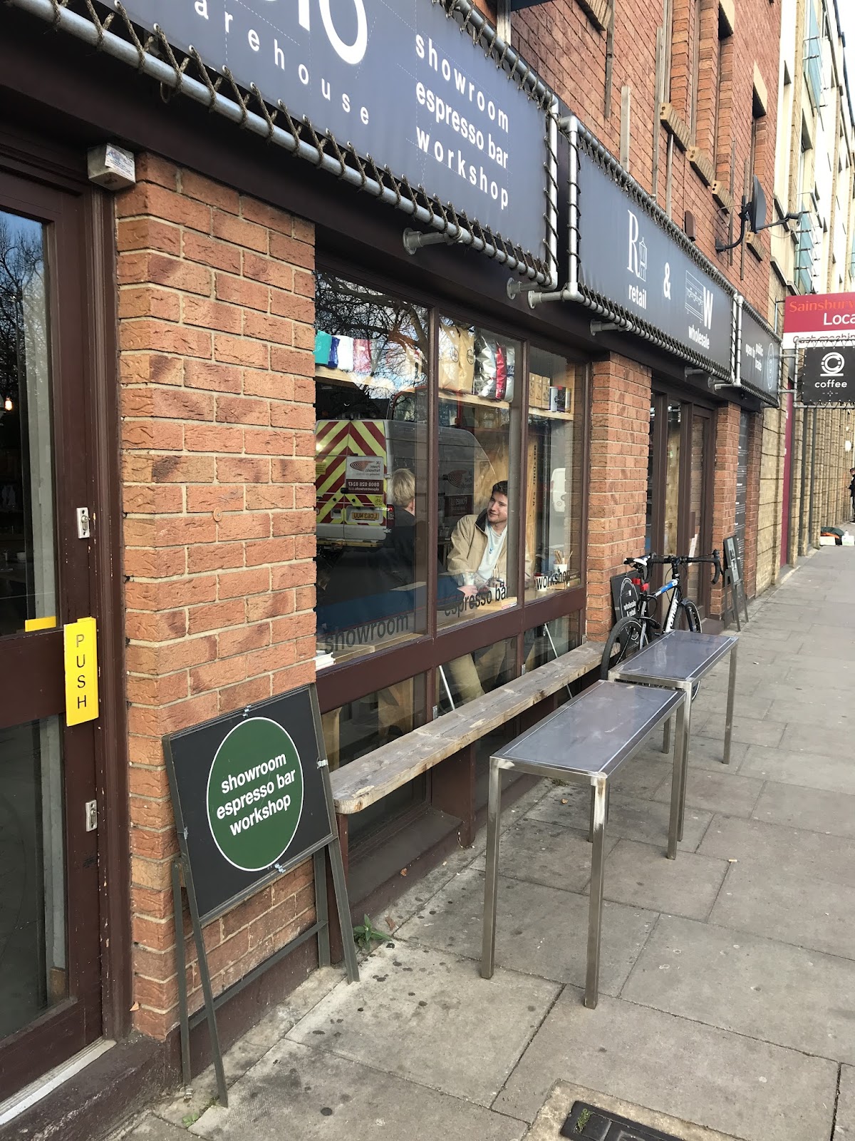 Doppio Coffee Warehouse Battersea — café photo 1