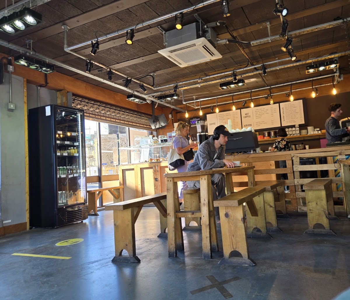 Doppio Coffee Warehouse Battersea — café photo 4