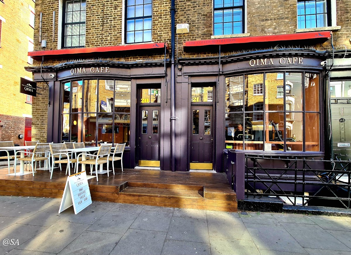 Qima Café and Pâtisserie - Fitzrovia — café photo 1