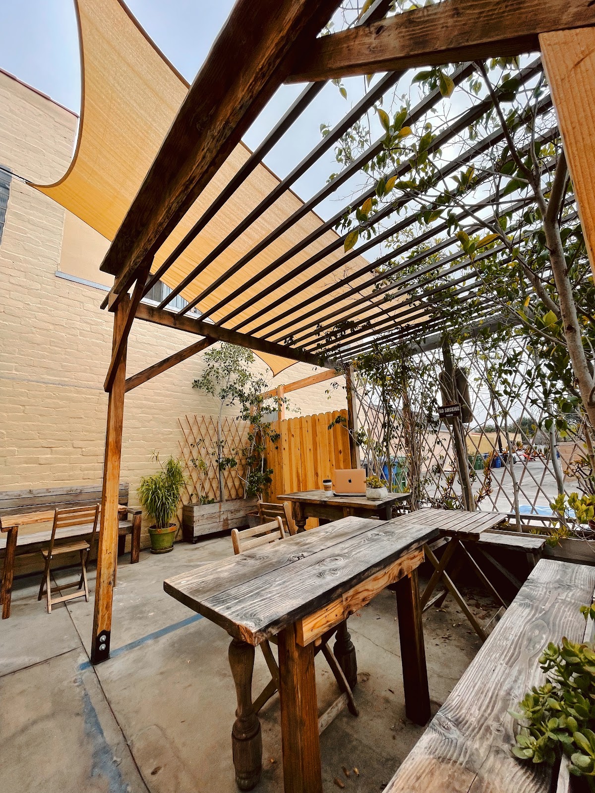 Lo/Cal Coffee & Market — café photo 1