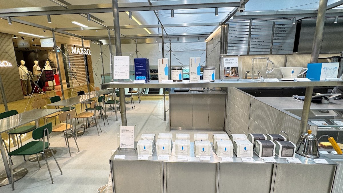 Blue Bottle Coffee Tai Koo Shing Rd — café photo 4