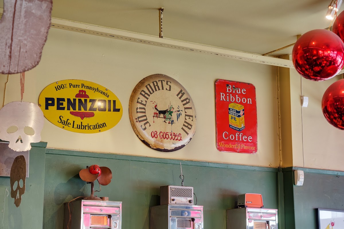 String Cafe — café photo 1