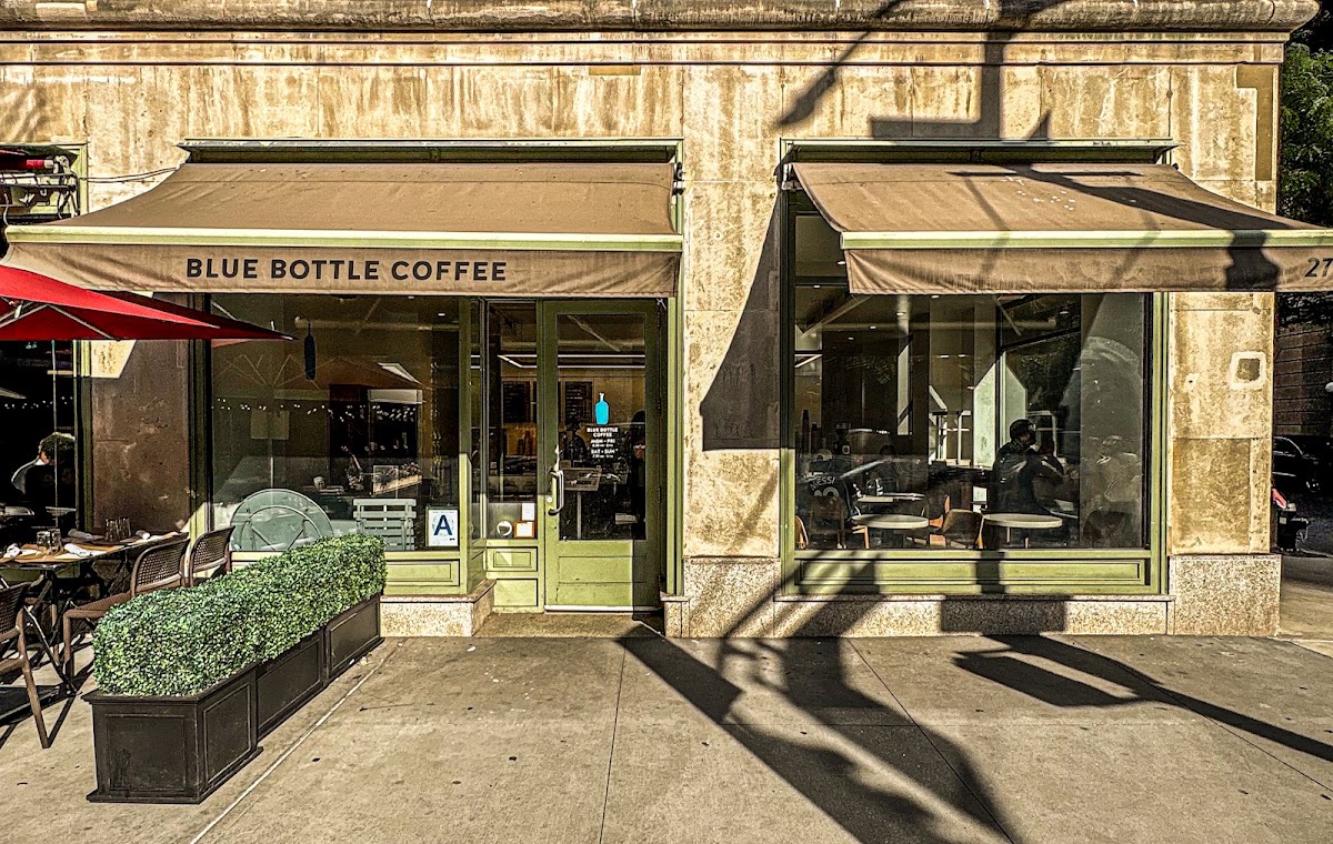 Blue Bottle Coffee NY 10023 — café photo 2