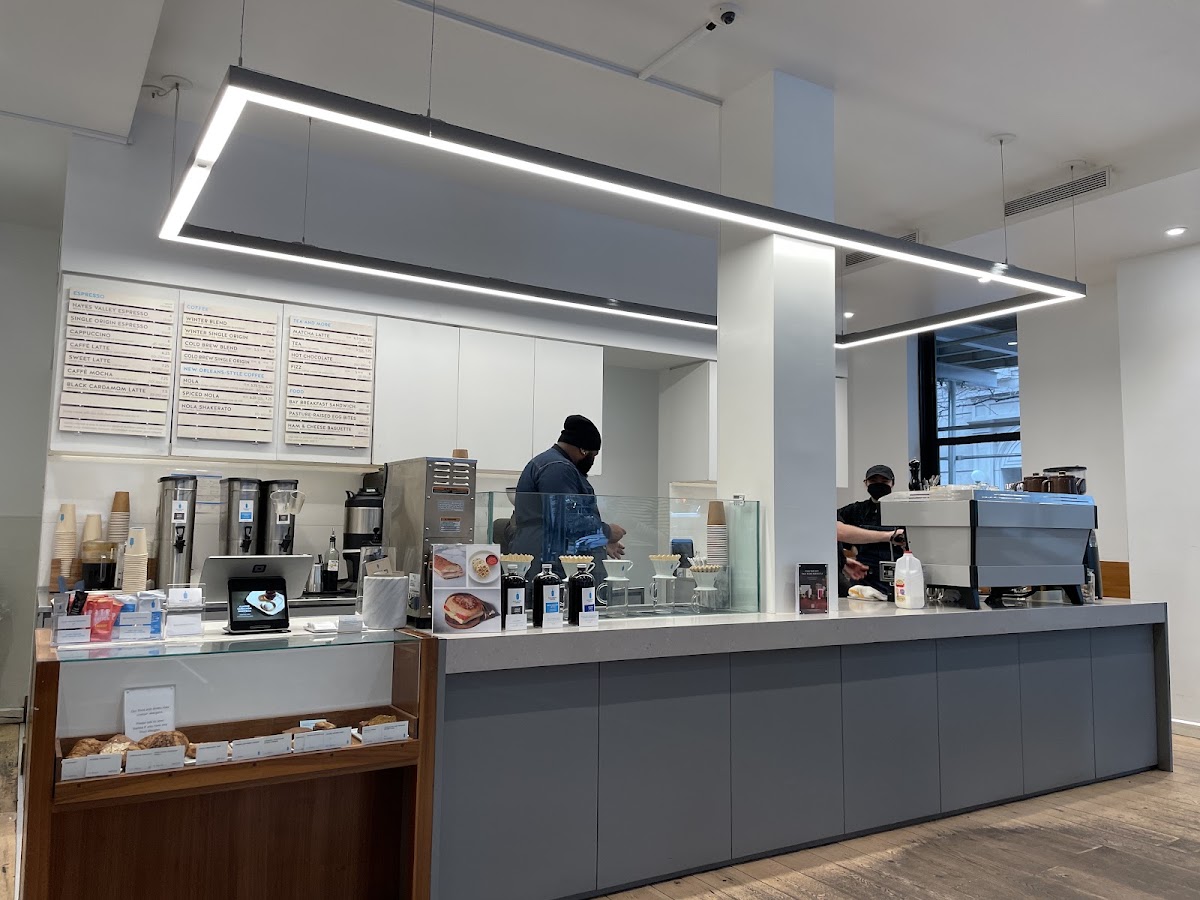 Blue Bottle Coffee NY 10023 — café photo 5