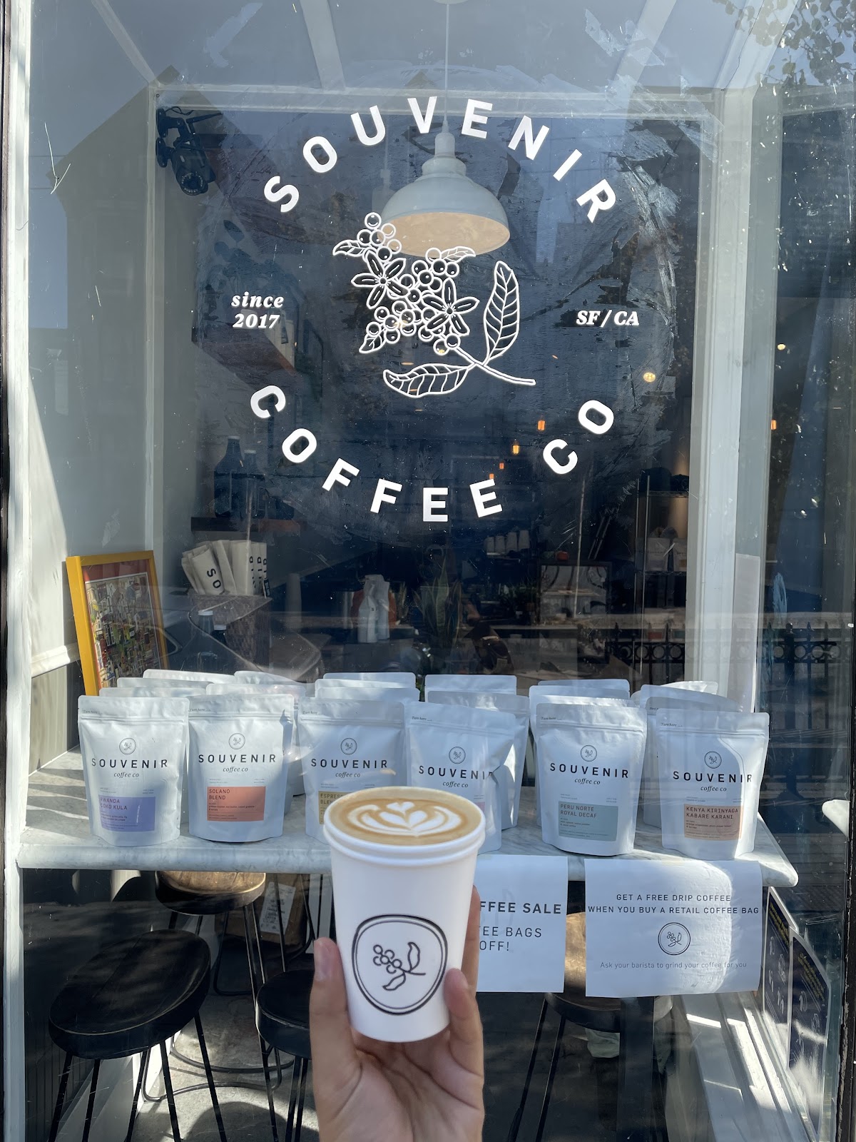 Souvenir Coffee — café photo 1