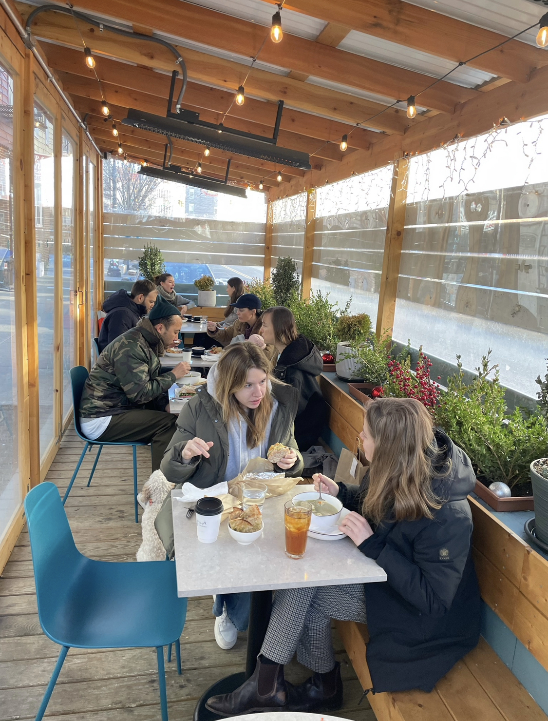 Greta - Greenpoint neighborhood coffee shop — café photo 1