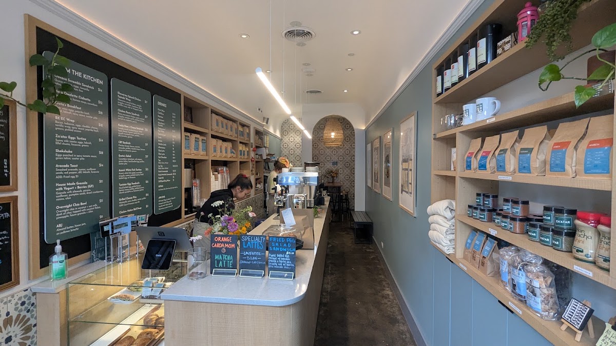 Greta - Greenpoint neighborhood coffee shop — café photo 5