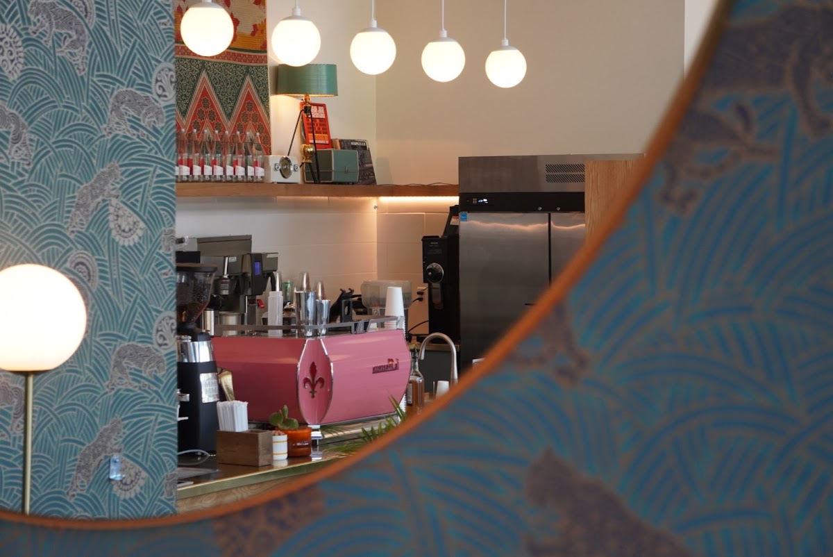 Broadcast Coffee — café photo 1