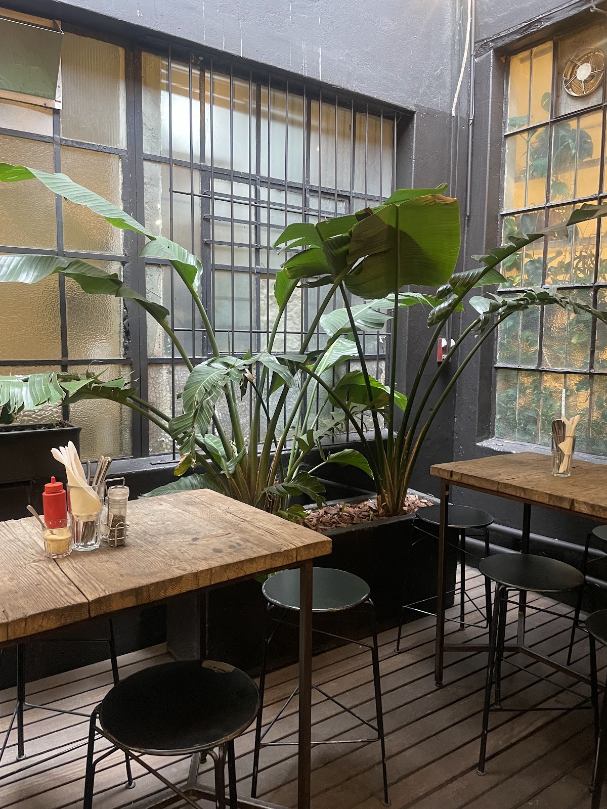 Clarke's Bar & Dining Room — café photo 5