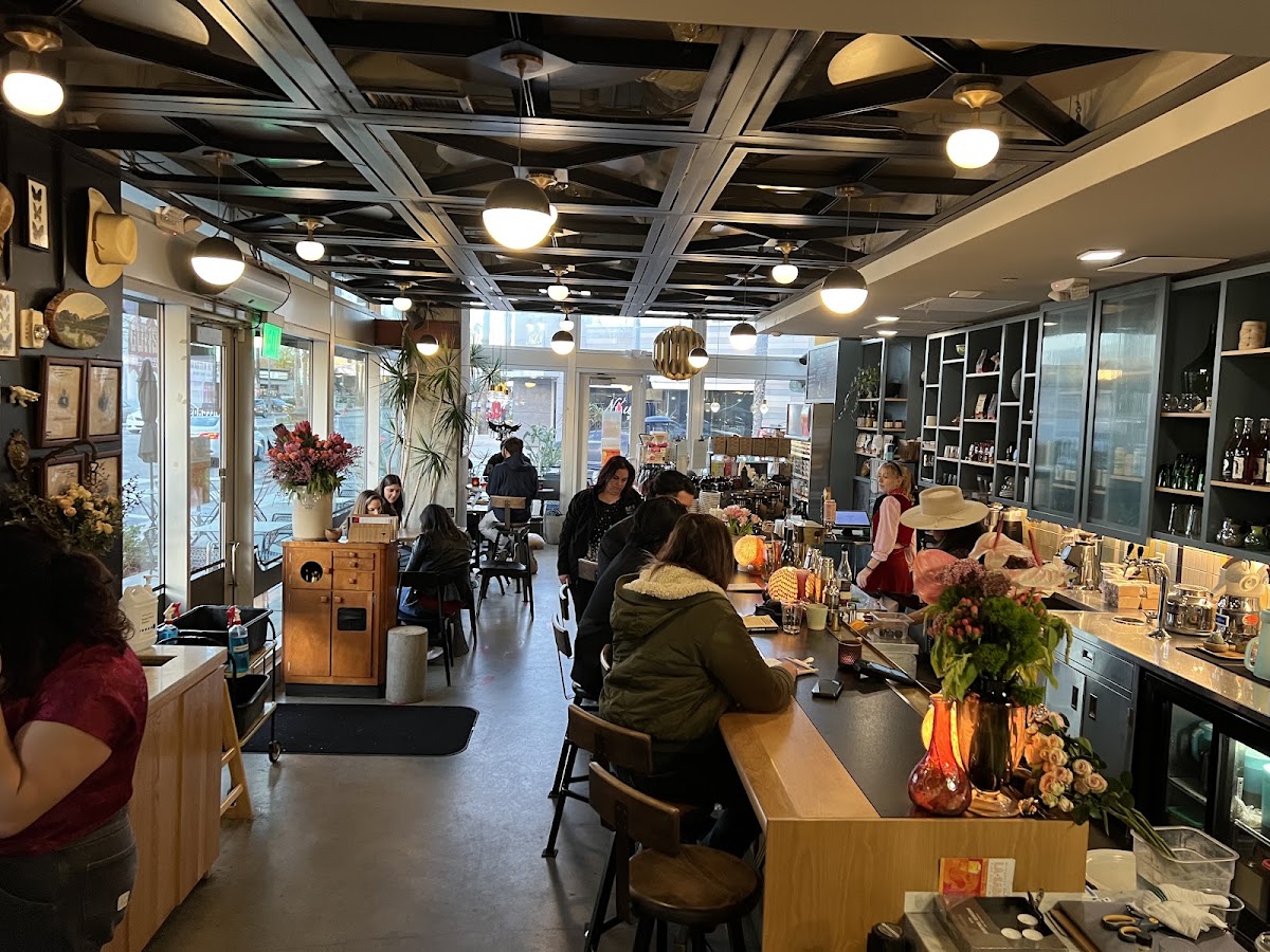 MillCross Coffee / La Sabina Wine Bar — café photo 1