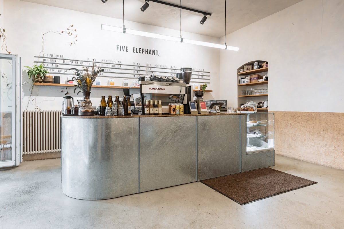Five Elephant Prenzlauer Berg — café photo 1