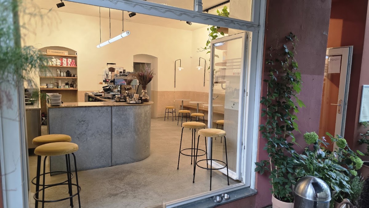 Five Elephant Prenzlauer Berg — café photo 2