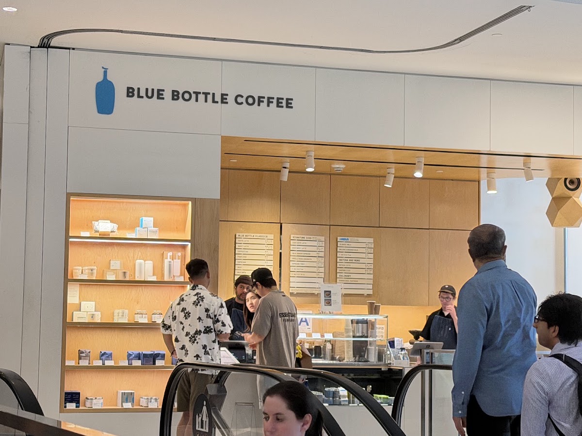 Blue Bottle Coffee NY 10018 — café photo 4