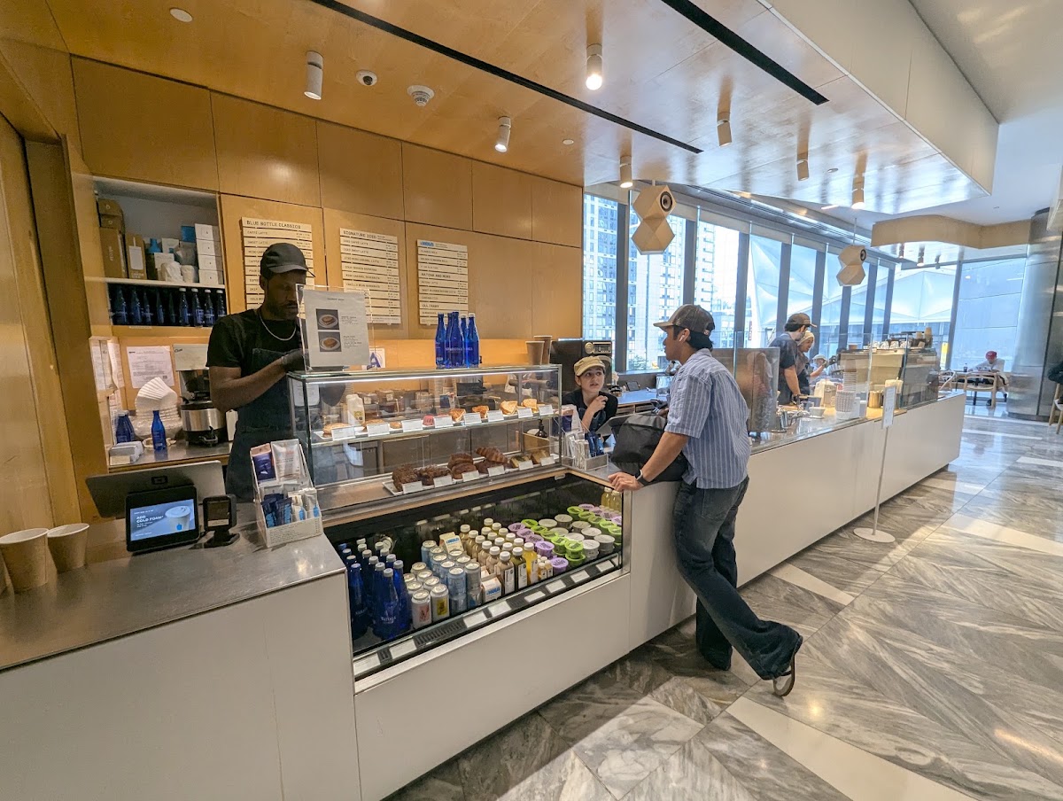 Blue Bottle Coffee NY 10018 — café photo 5