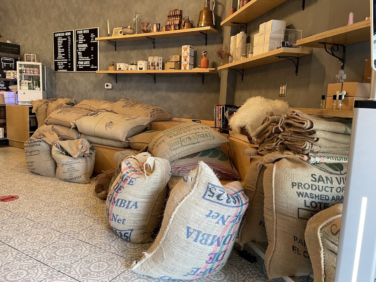 Lab Coffee & Roasters — café photo 1